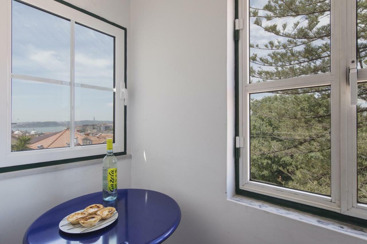 The Castle Life In 3Bdr Apartament Lisbon Luaran gambar